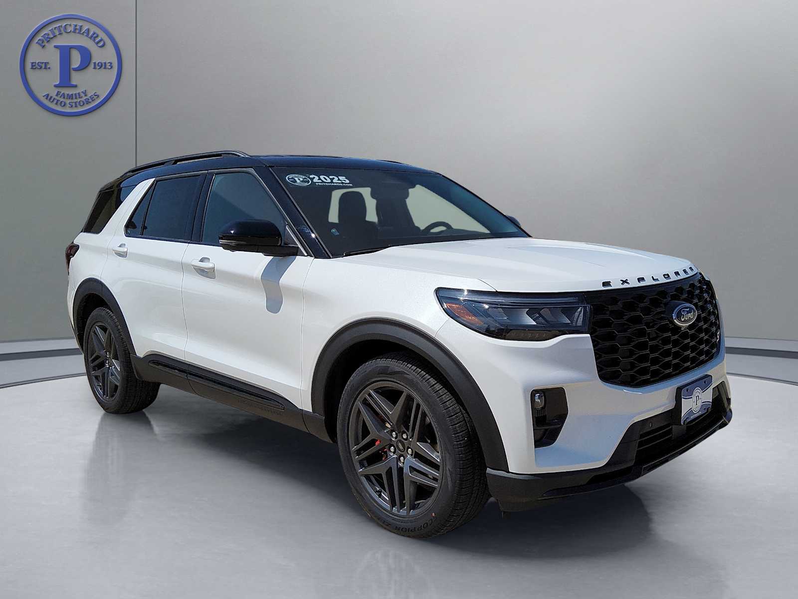 2025 Ford Explorer ST photo 2