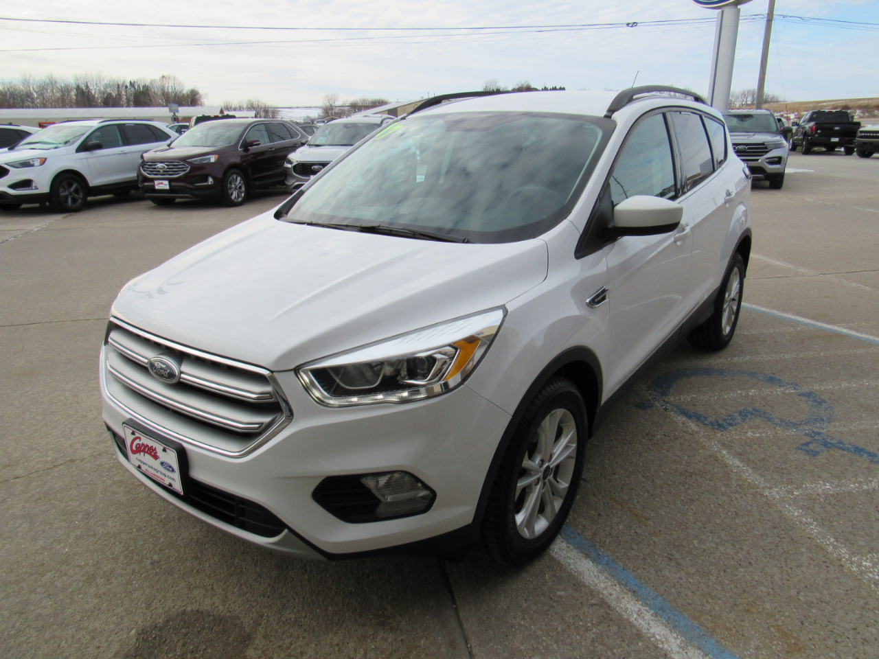 Used 2017 Ford Escape SE with VIN 1FMCU0GD4HUE72390 for sale in Williamsburg, IA