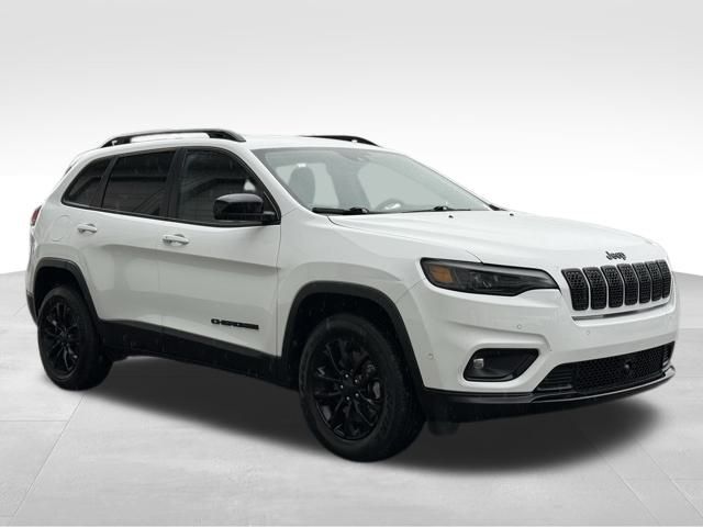 2023 Jeep Cherokee Altitude Lux's photo