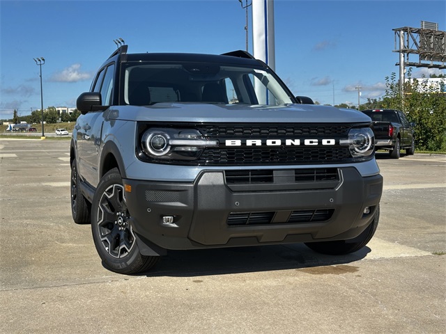 2025 Ford Bronco Sport Outer Banks photo 2