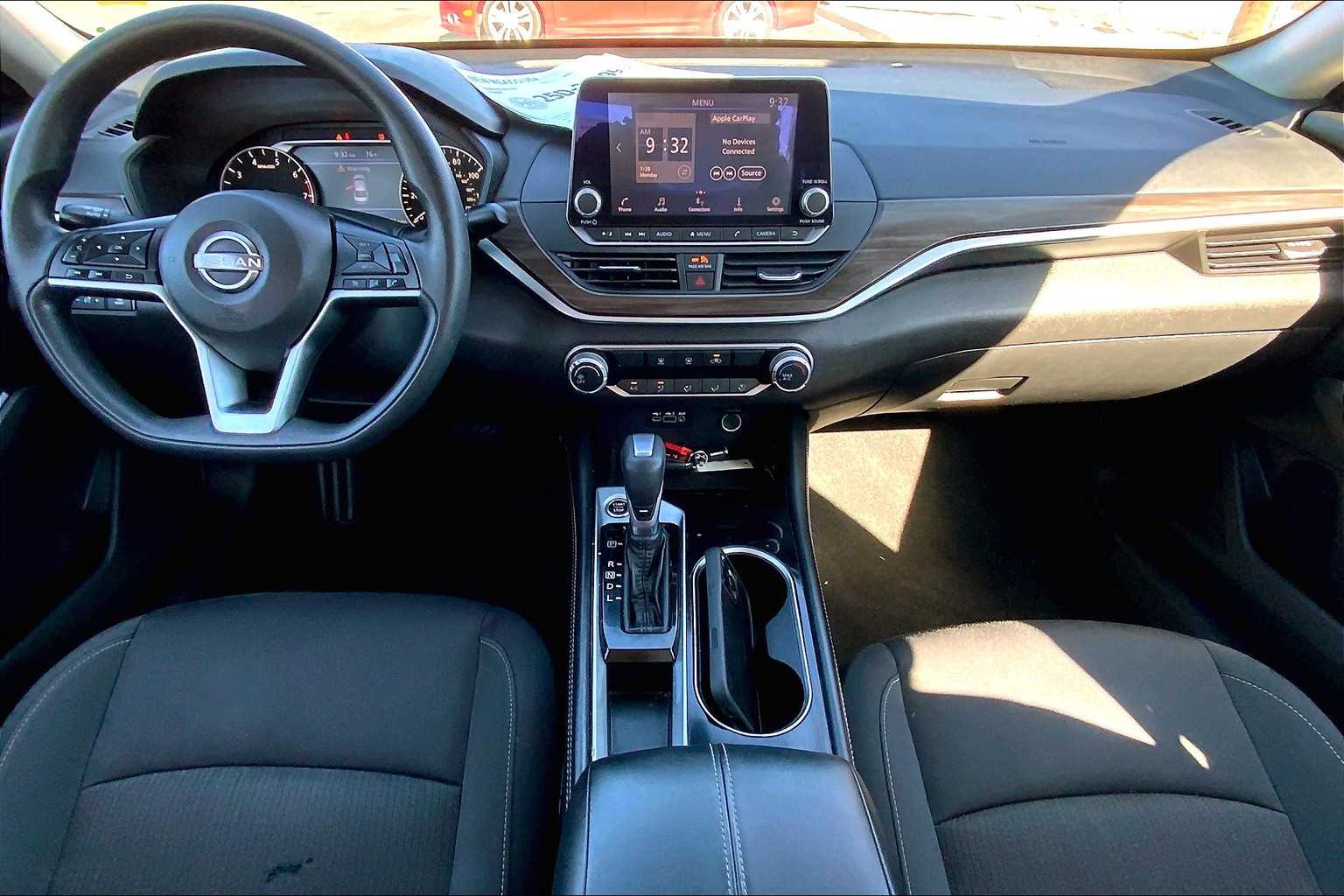 2023 Nissan Altima 2.5 SV photo 12