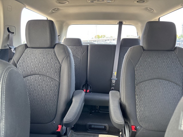2015 Gmc Acadia SLE photo 26