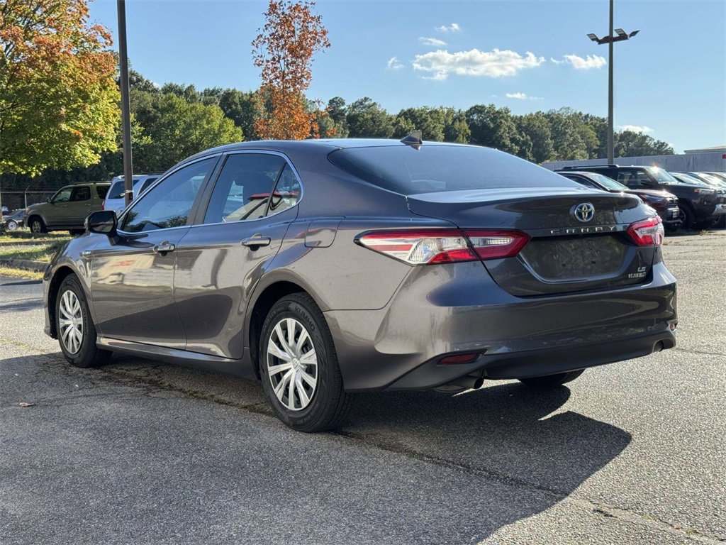 2020 Toyota Camry Hybrid LE photo 19