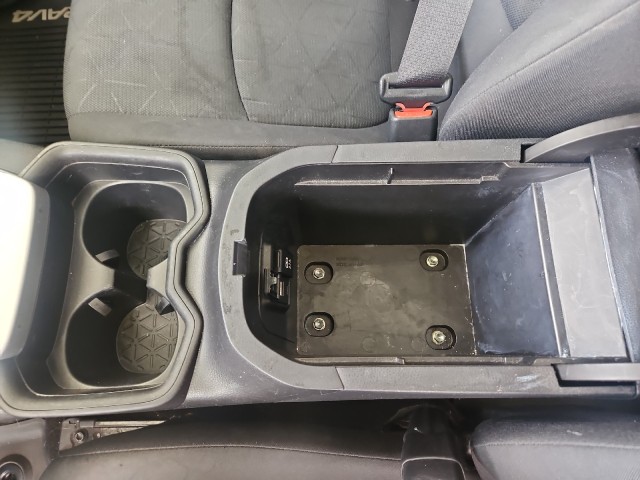 Used 2019 GRAY Toyota XLE image 24