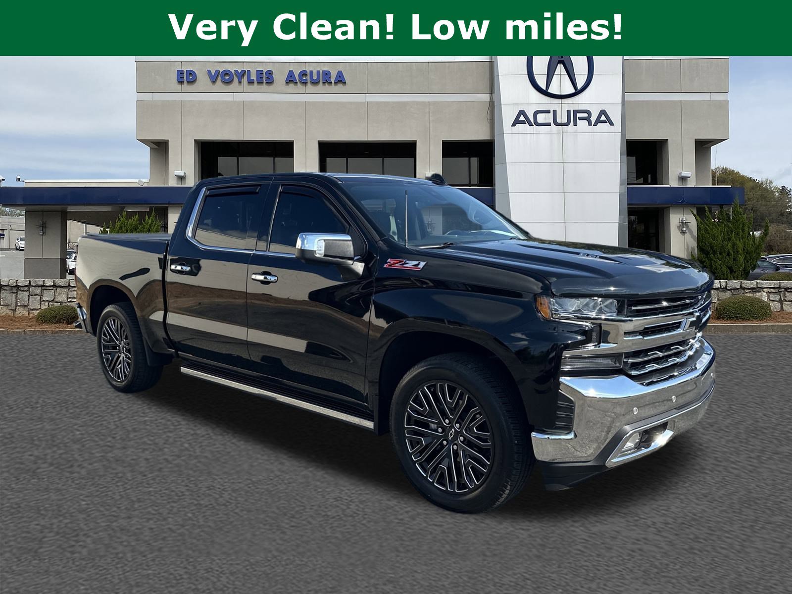 2022 Chevrolet Silverado 1500 LTZ photo 3