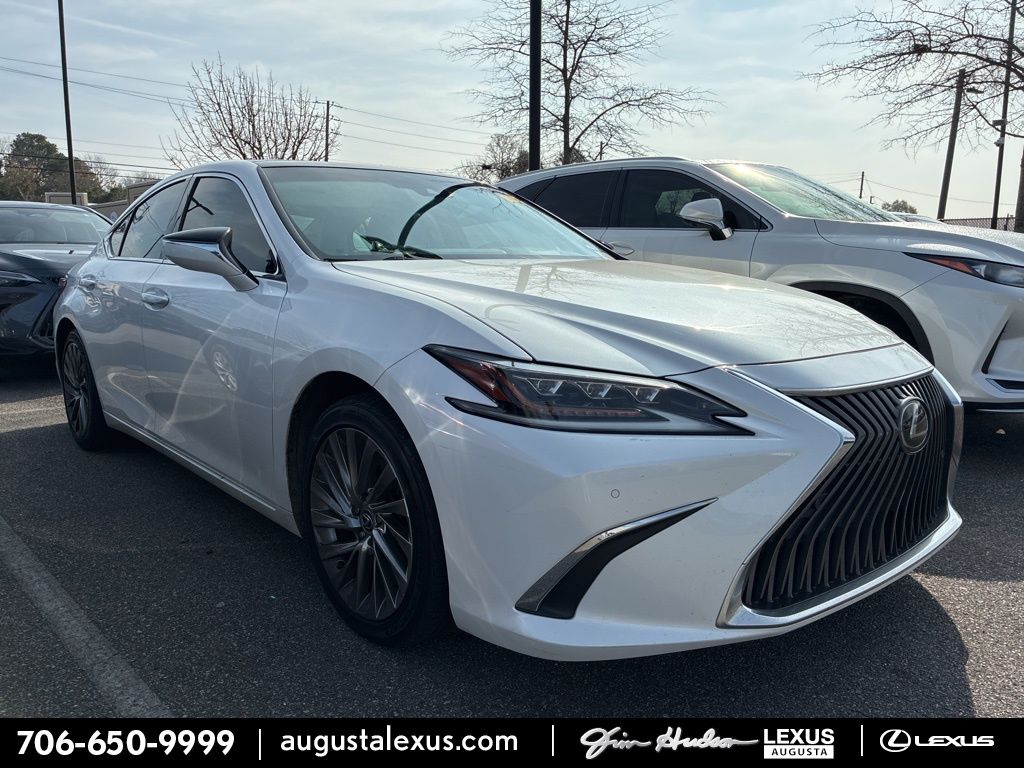 2019 Lexus ES 350's photo