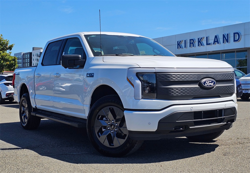 2025 Ford F-150 Lightning Flash's photo