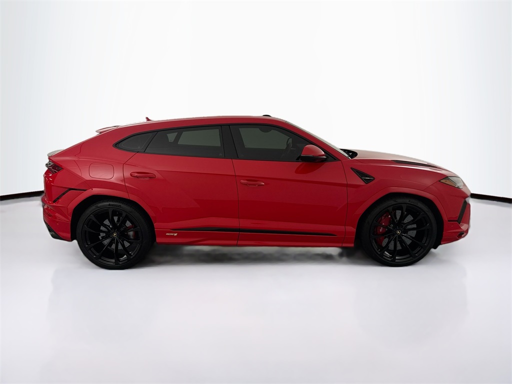 2024 Lamborghini Urus S photo 4