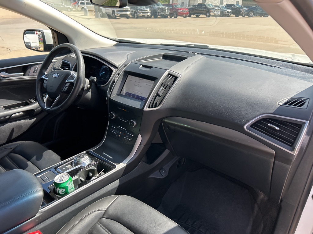2020 Ford Edge SEL photo 33