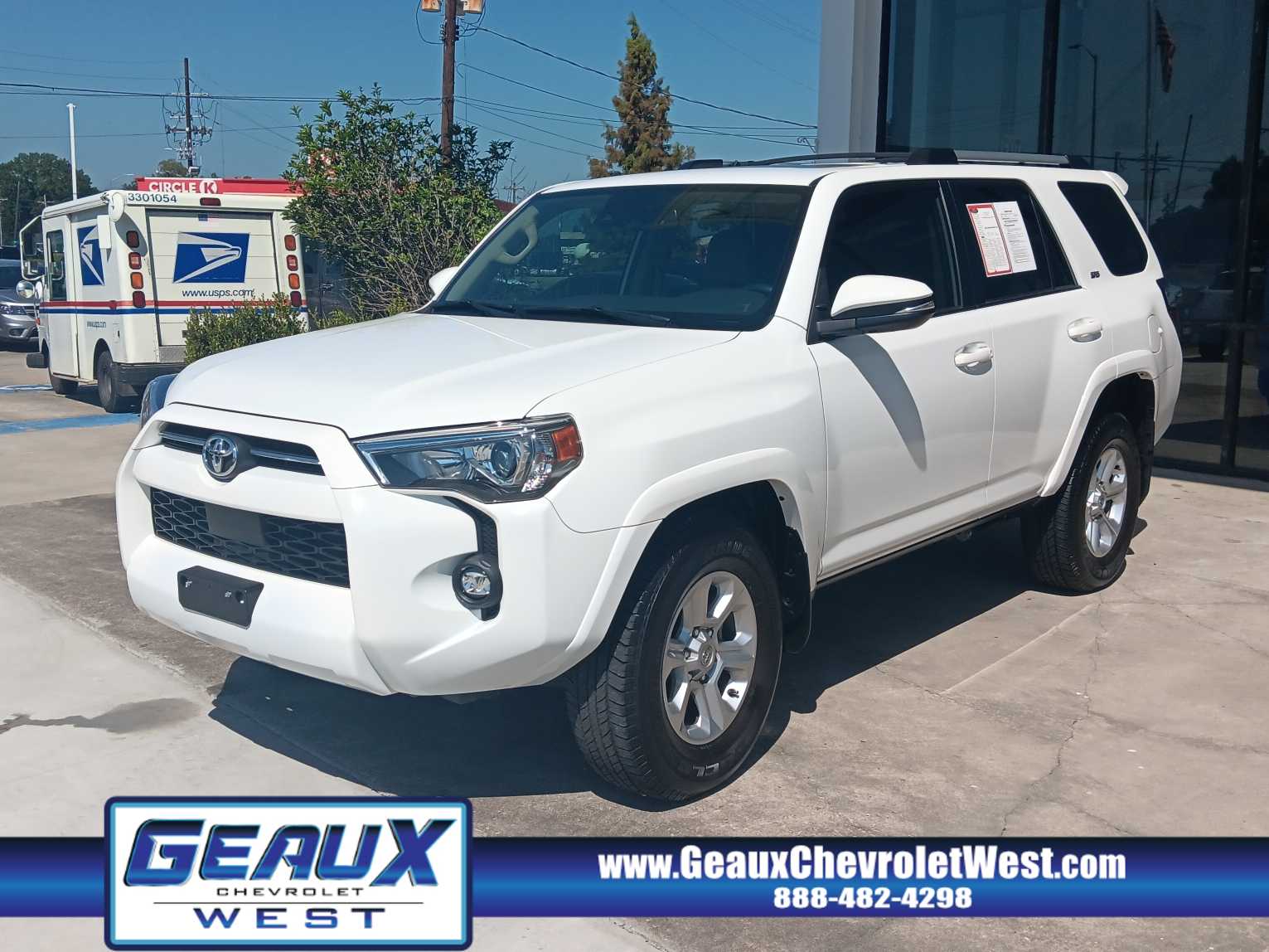 2024 Toyota 4Runner SR5 Premium photo 3