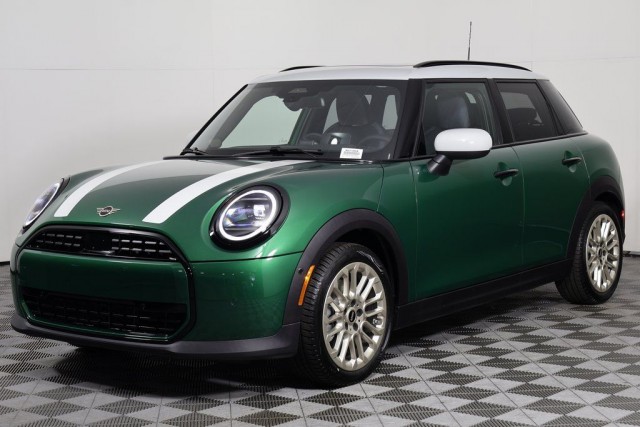 2026 MINI Hardtop 4 Door's photo