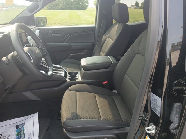 2024 Chevrolet Colorado LT photo 20