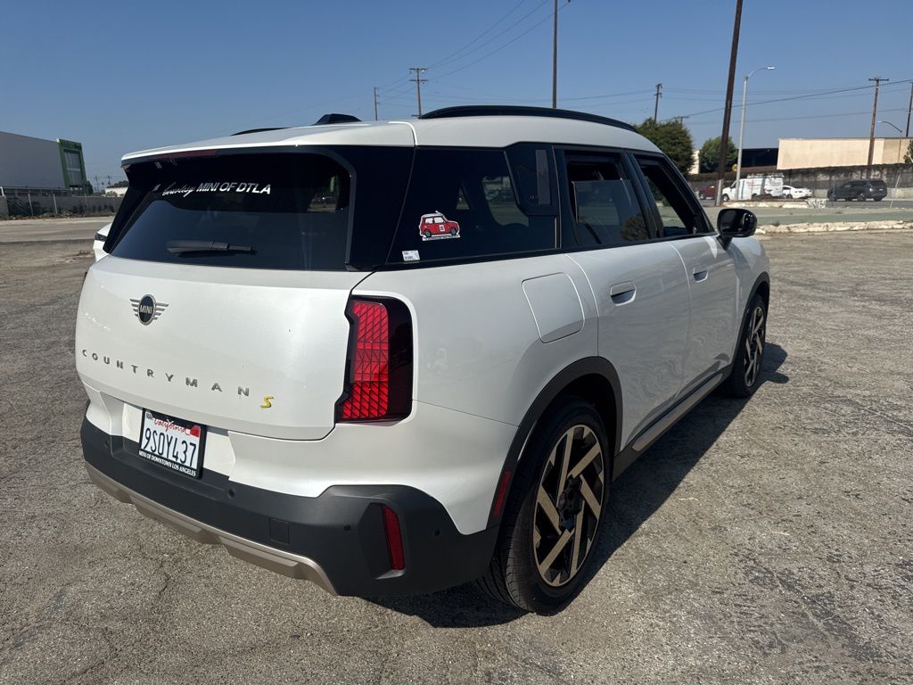 2025 Mini Countryman Iconic photo 4