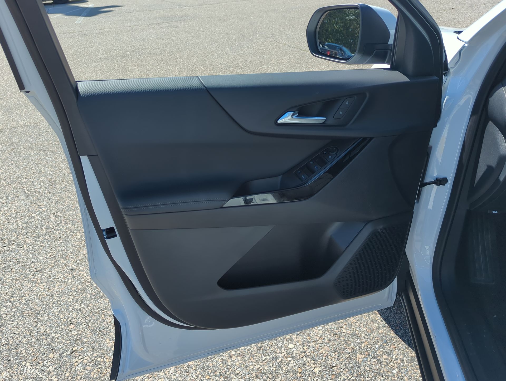 2026 Chevrolet Equinox LT photo 12