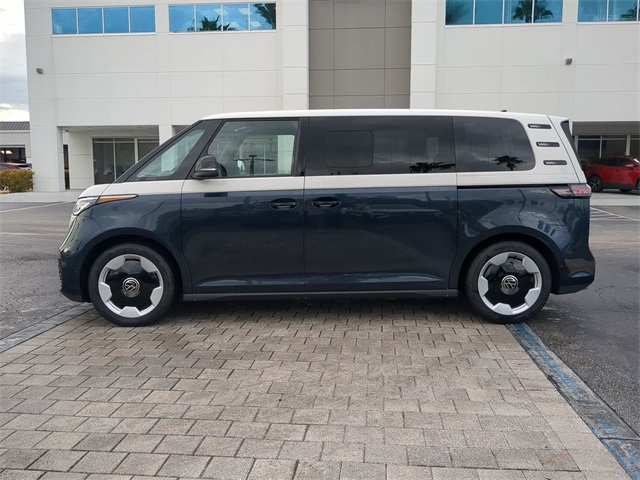 2025 Volkswagen ID. Buzz Pro Plus photo 6