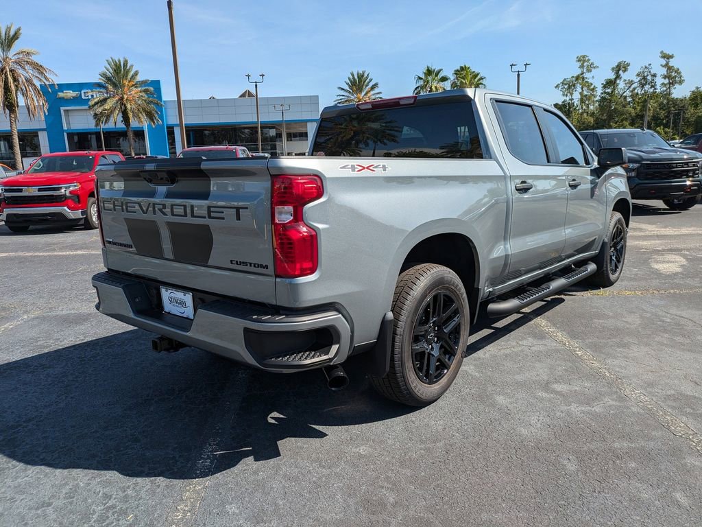2025 Chevrolet Silverado 1500 Custom photo 4