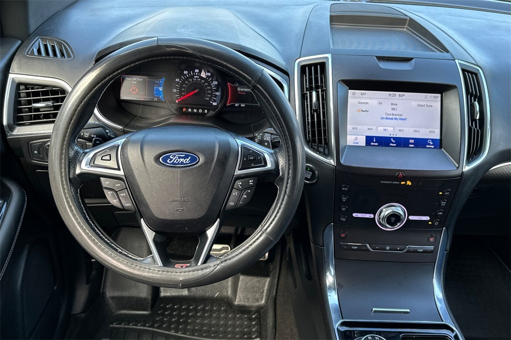 2020 Ford Edge ST photo 13