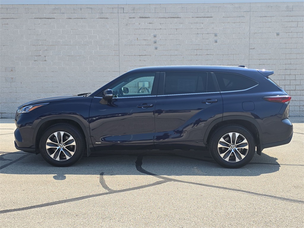 2024 Toyota Highlander Hybrid XLE photo 10