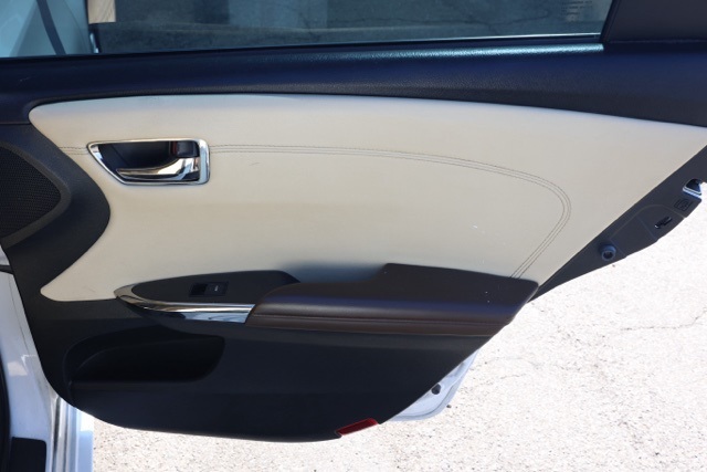 2013 Toyota Avalon XLE photo 17