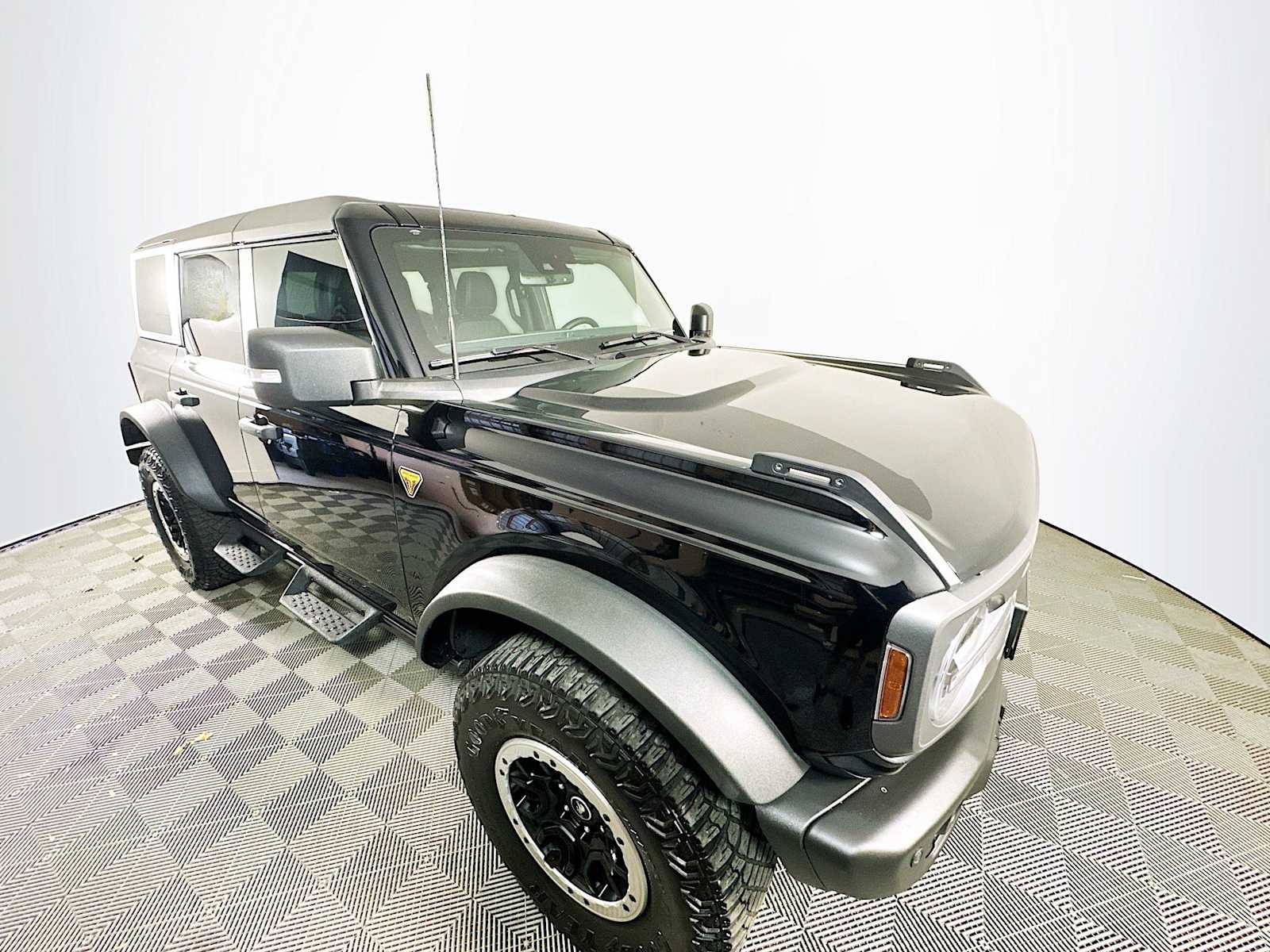 2022 Ford Bronco Badlands photo 3