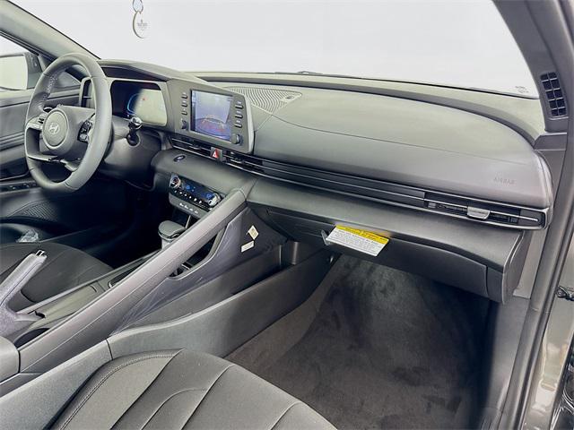 2025 Hyundai Elantra SEL Sport photo 34