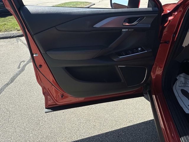 2023 Mazda CX-9 Signature photo 16