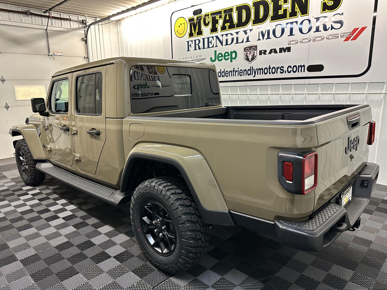 2025 Jeep Gladiator Sport photo 5