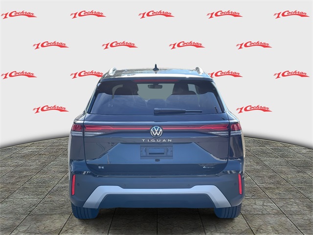 2025 Volkswagen Tiguan SE photo 3