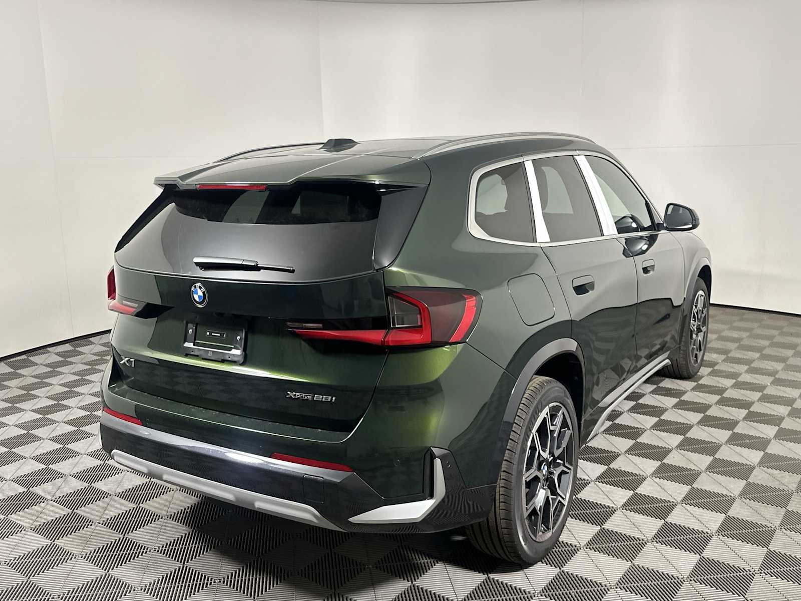 2025 Bmw X1 XDrive28i photo 3