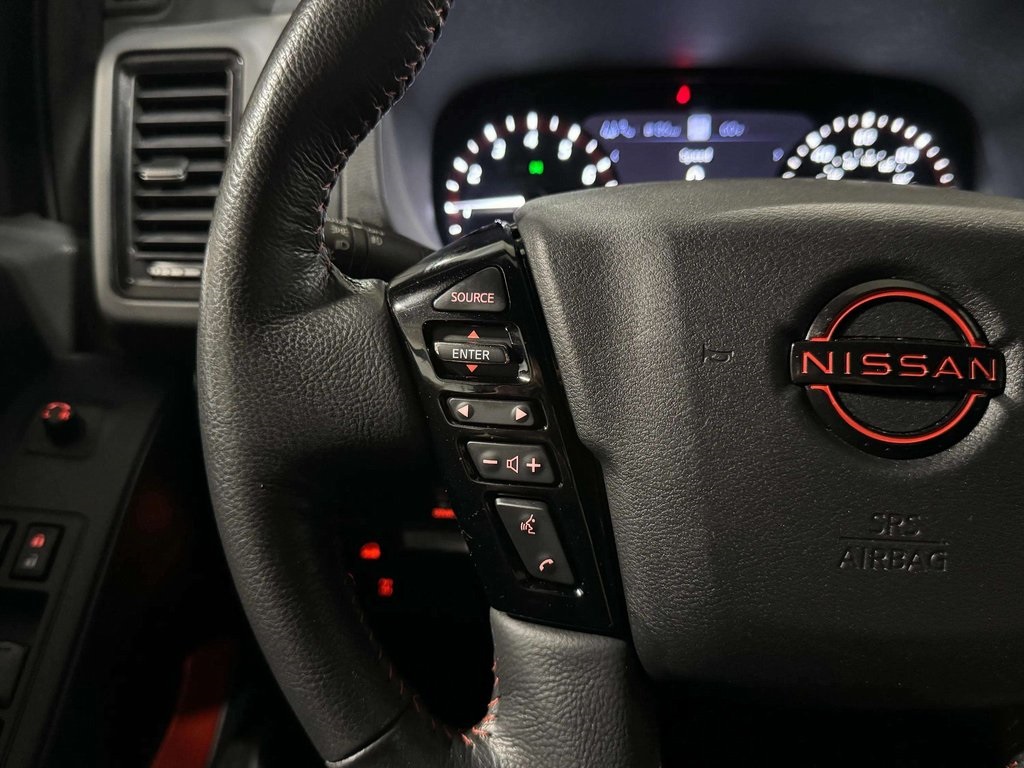 2022 Nissan Frontier Crew Cab photo 12