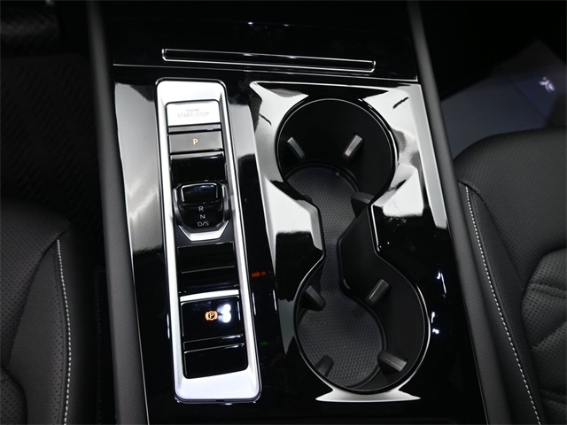 2025 Volkswagen Atlas SE Technology photo 4