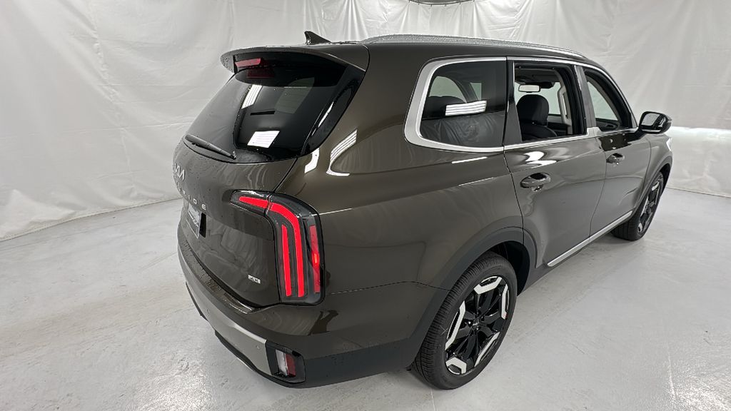 2025 Kia Telluride EX photo 2