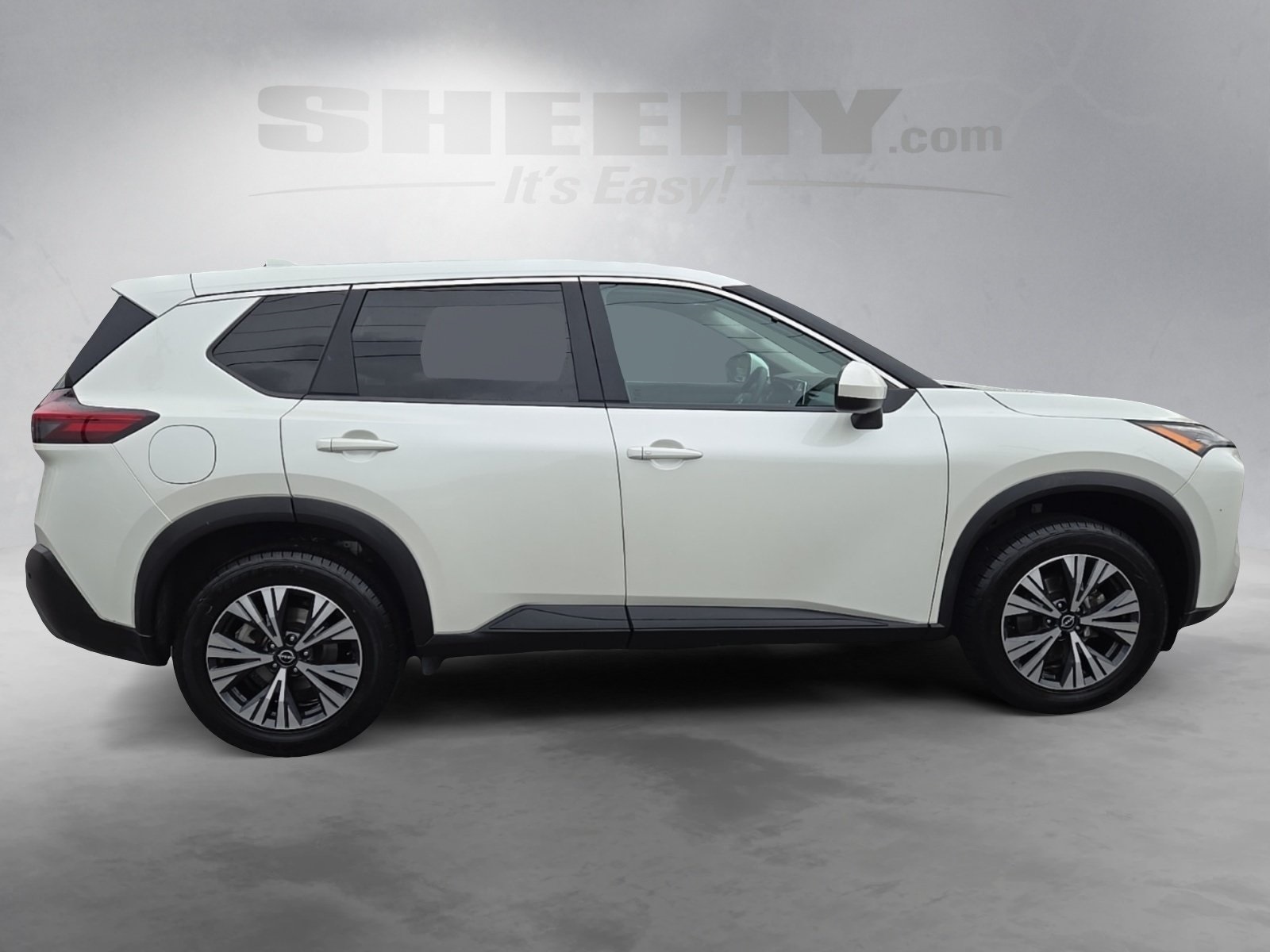 2023 Nissan Rogue SV photo 7