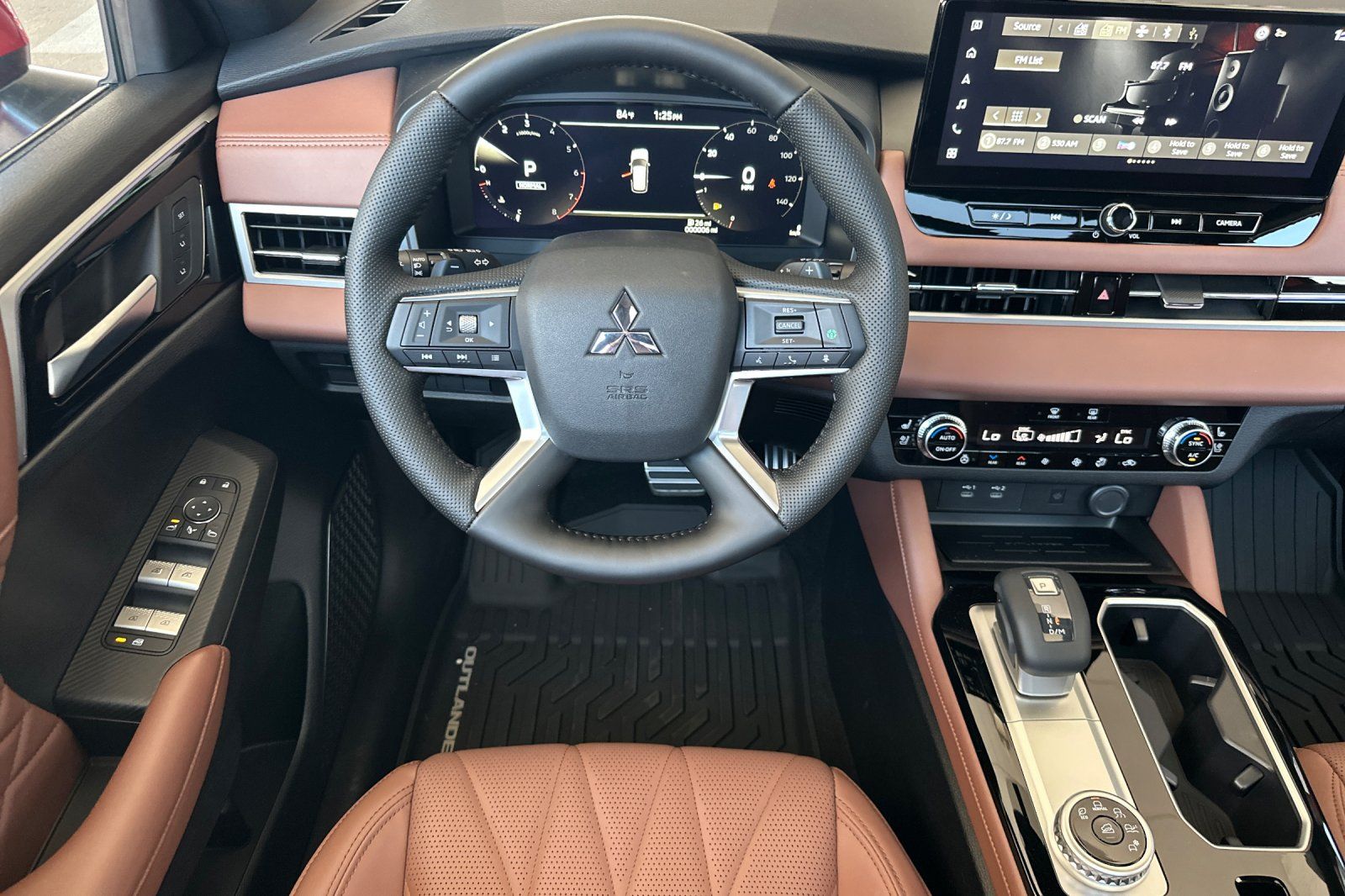2025 Mitsubishi Outlander SEL photo 13
