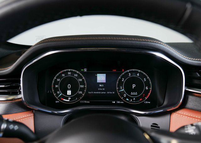 2026 Jaguar F-PACE P250 R-Dynamic S photo 13