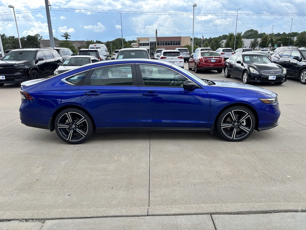 2025 Honda Accord Sport photo 4