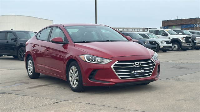 2017 Hyundai Elantra SE's photo