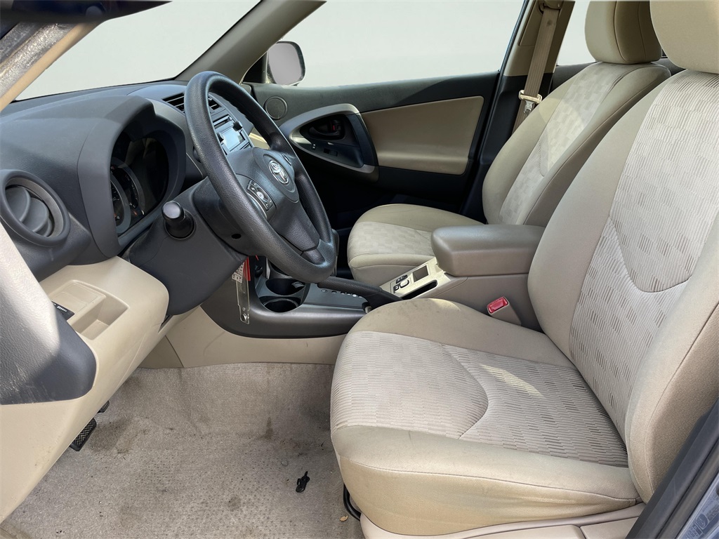 2012 Toyota RAV4 Base photo 12