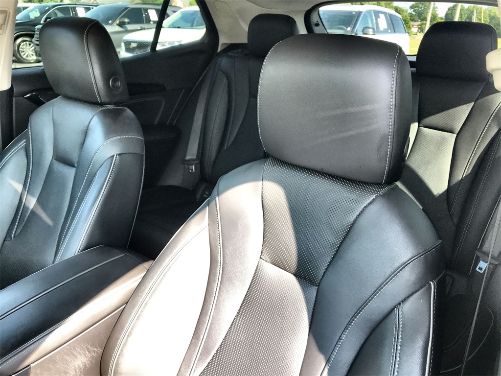 2022 Buick Envision Essence photo 10