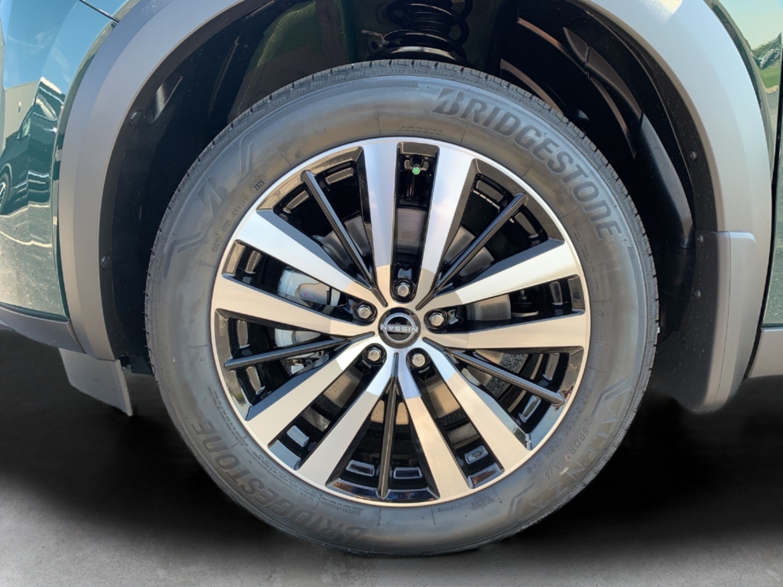 2025 Nissan Pathfinder Platinum photo 27