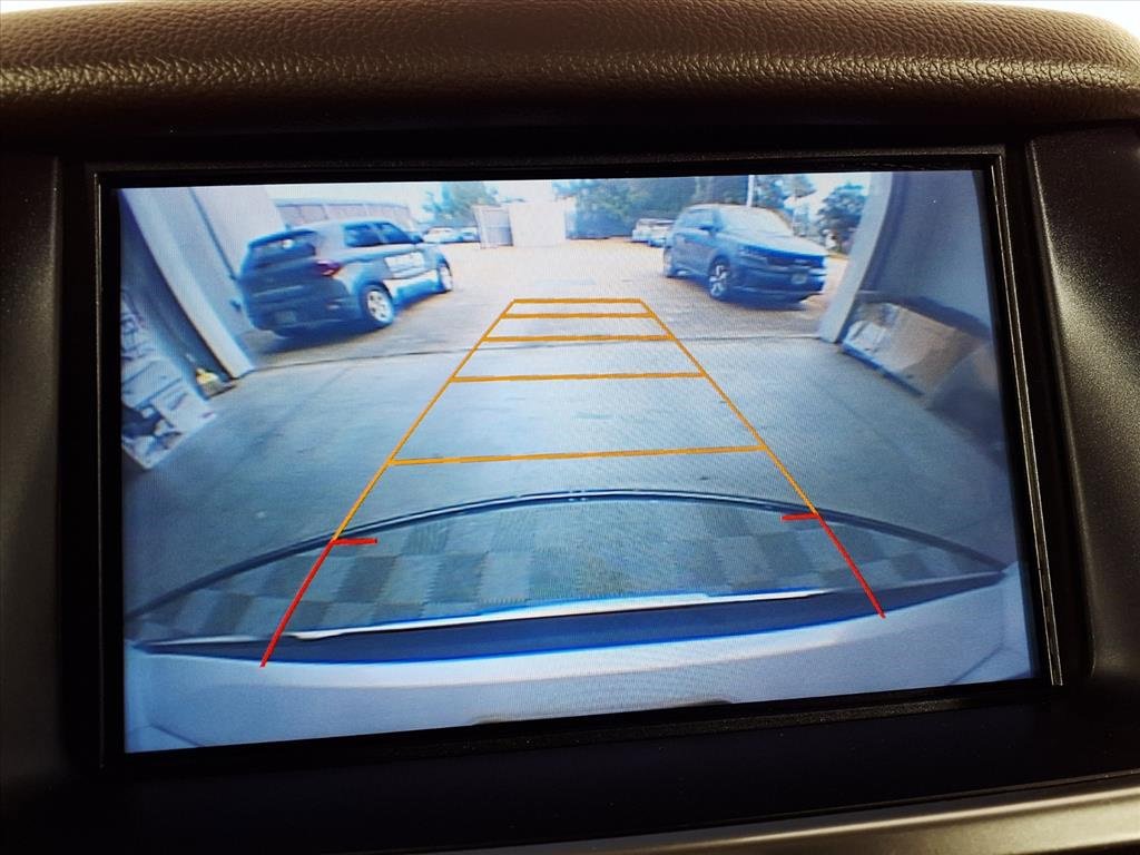 2017 Chevrolet Suburban Premier photo 4