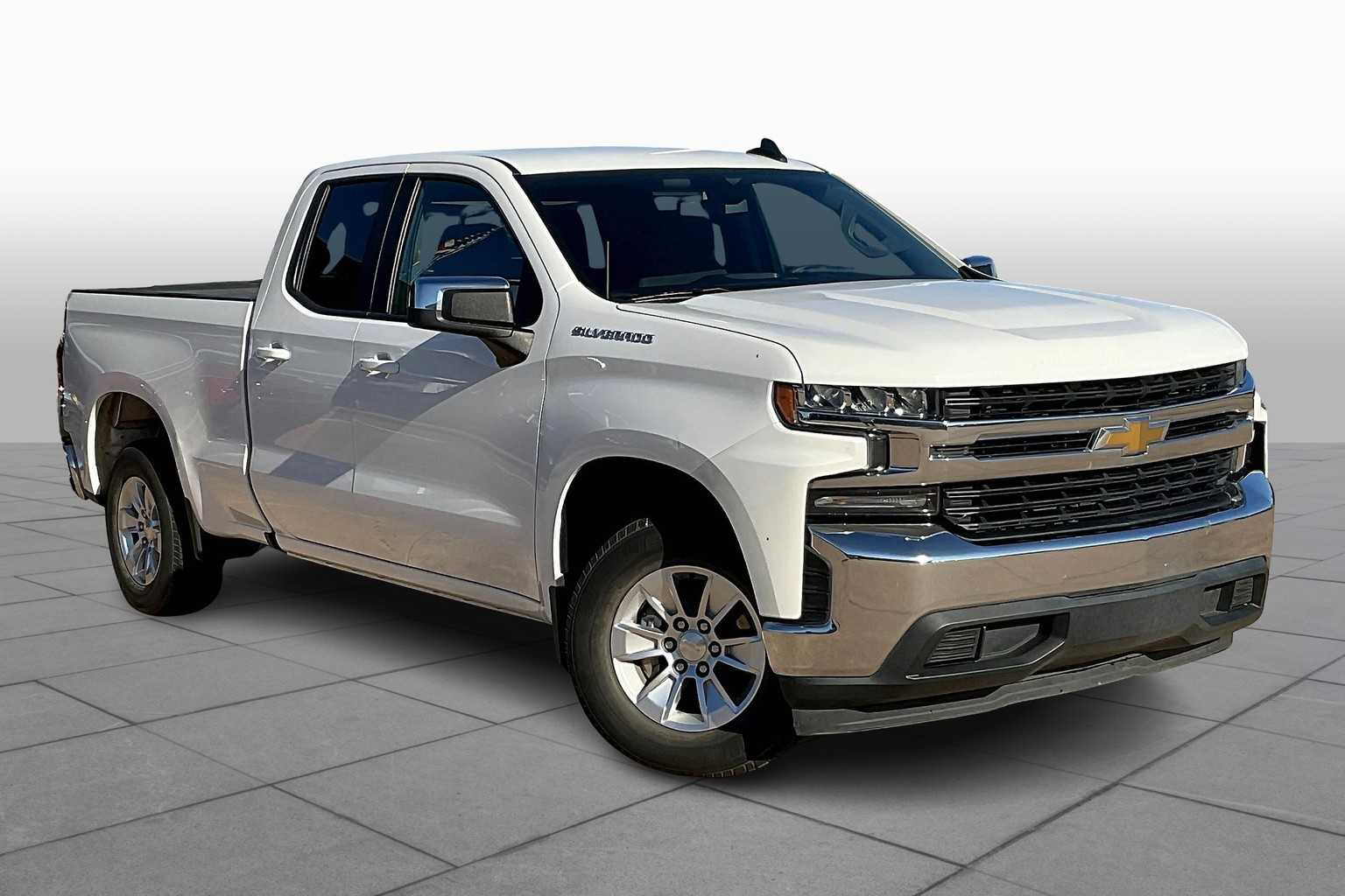 2020 Chevrolet Silverado 1500 LT photo 2