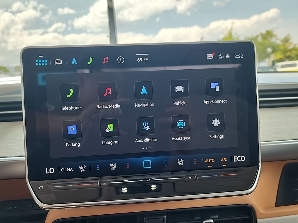 2025 Volkswagen ID. Buzz photo 17