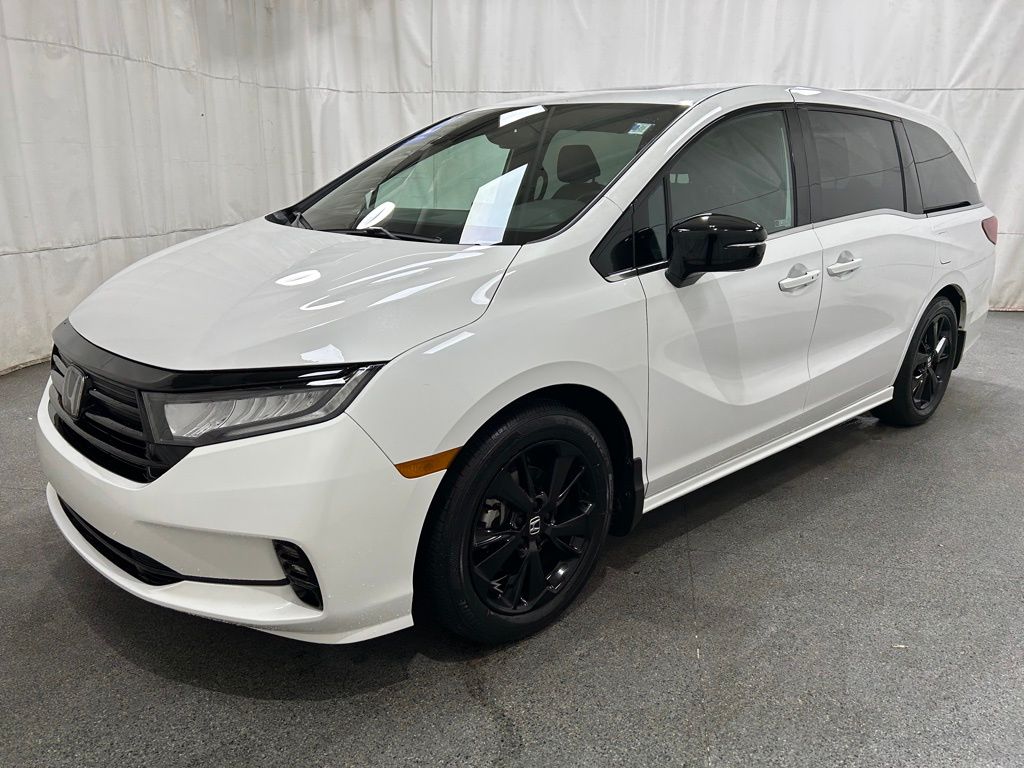 2024 Honda Odyssey Sport photo 3