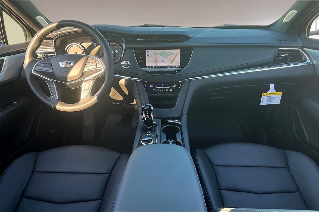 2025 Cadillac XT5 Premium Luxury photo 3