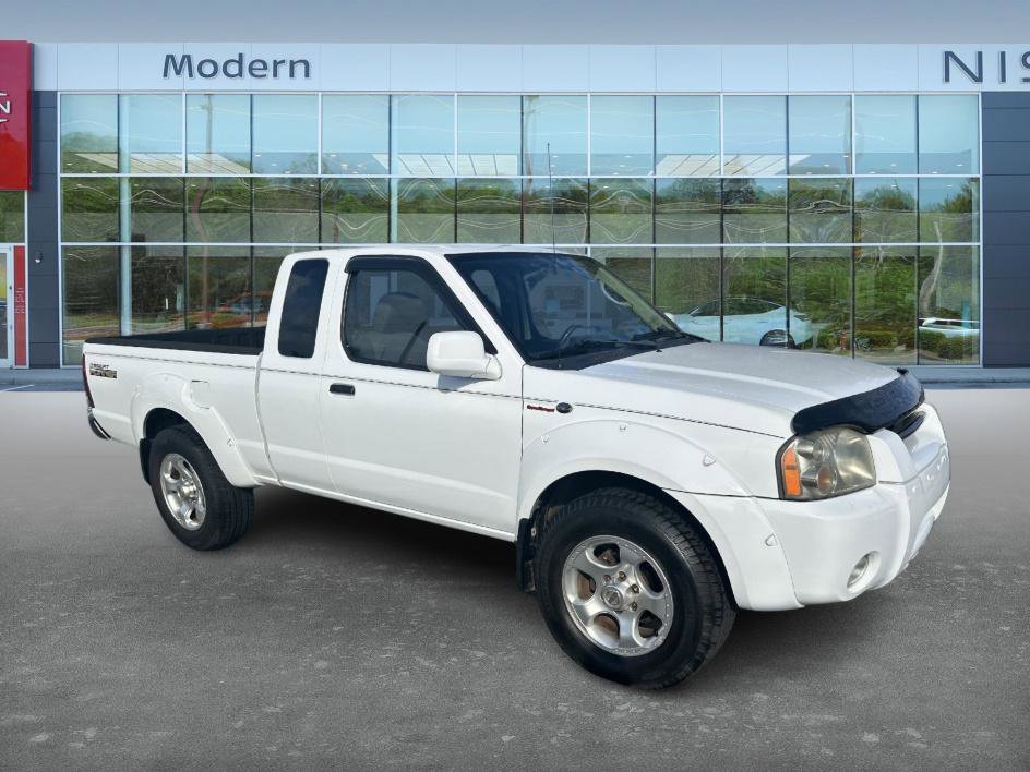 2003 Nissan Frontier SC photo 2