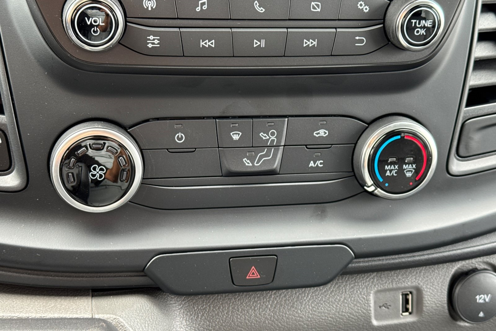 2024 Ford Transit photo 17