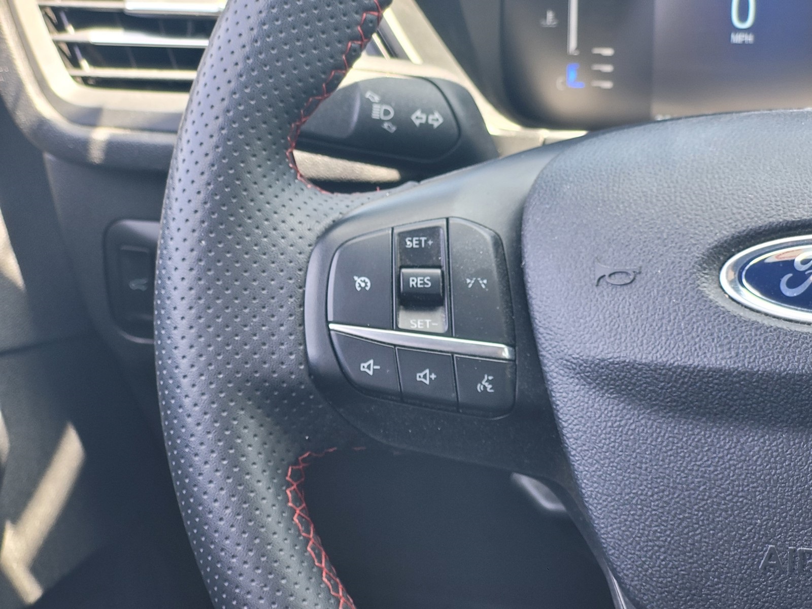 2023 Ford Escape ST-Line photo 14