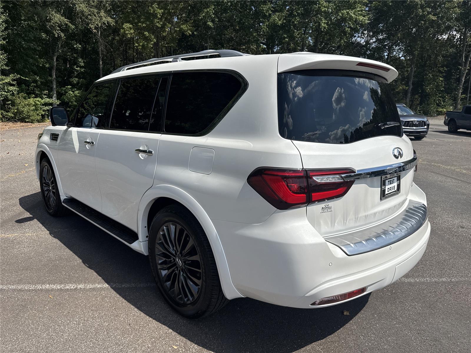 2022 Infiniti QX80 Sensory photo 25