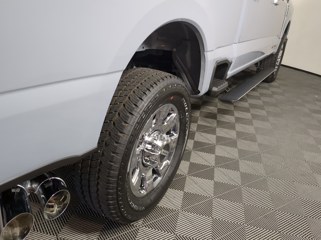 2025 Ford F-350 Lariat photo 7